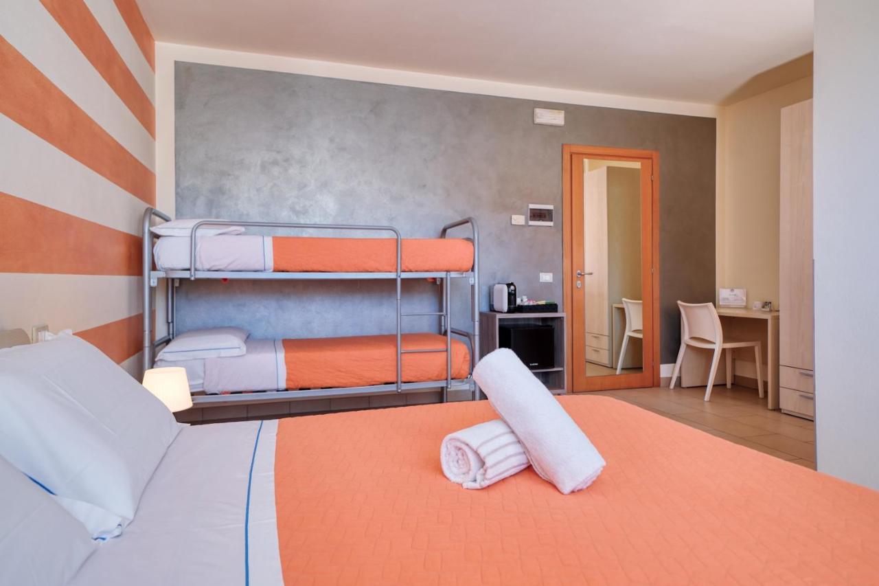 The Lighthouse Rooms Lazise Bagian luar foto