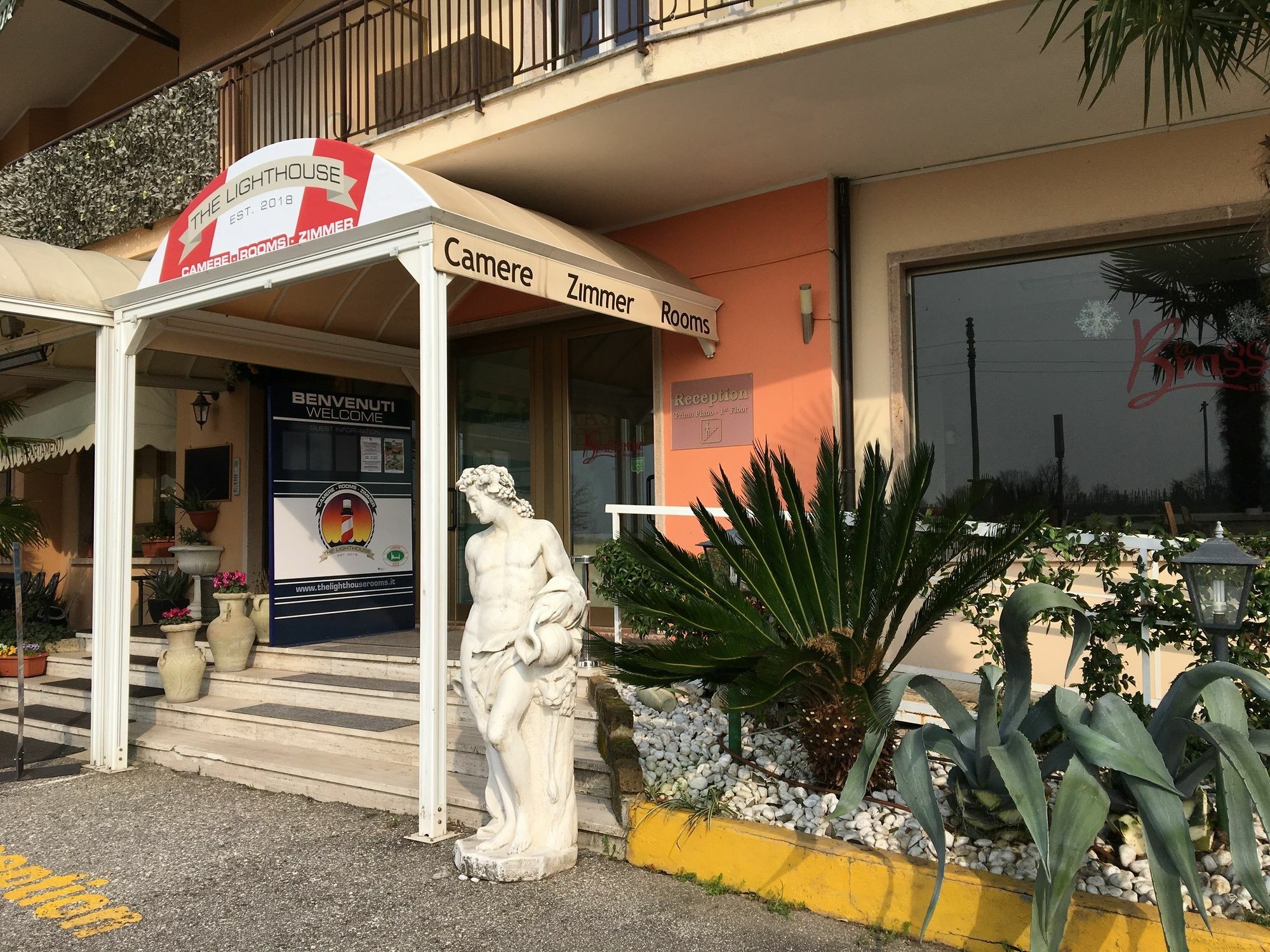 The Lighthouse Rooms Lazise Bagian luar foto